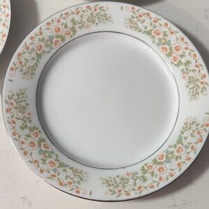 Taihei China Springtime pattern plate with platinum trim - small plates (3)
